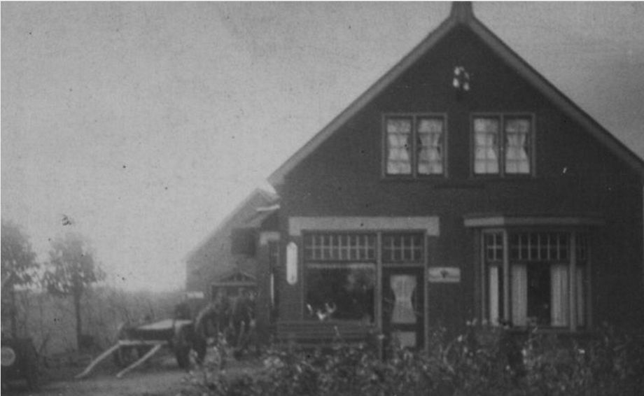 Eelderwolde - Geert Sluiter, Groningerweg 104 (1930)
